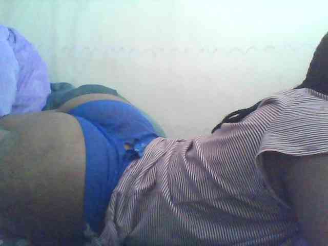 sexy-curvy webcam