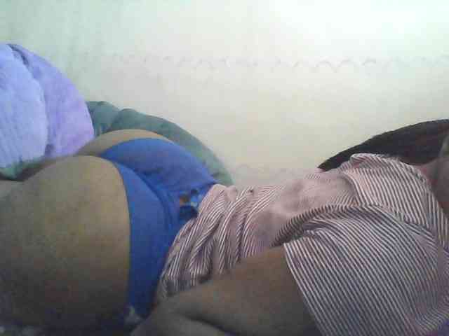 sexy-curvy webcam