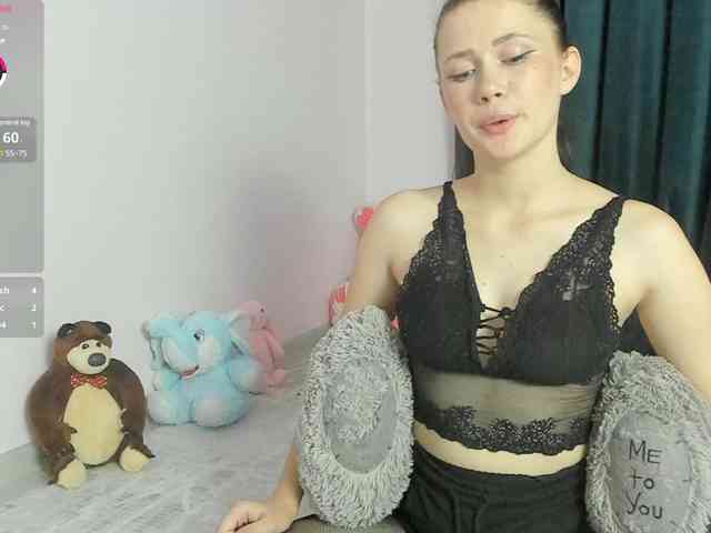 chatting Lili-eva