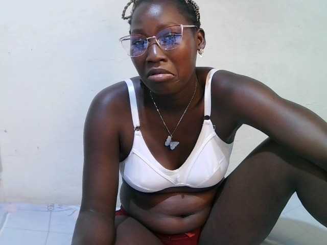 just-kendy Live Cam on BongaCams