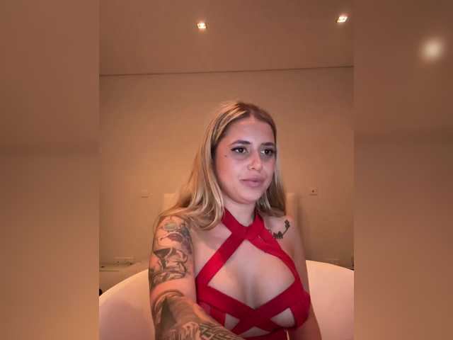 Sex chat gratuit in direct cu Rosalliaa pe BongaCams