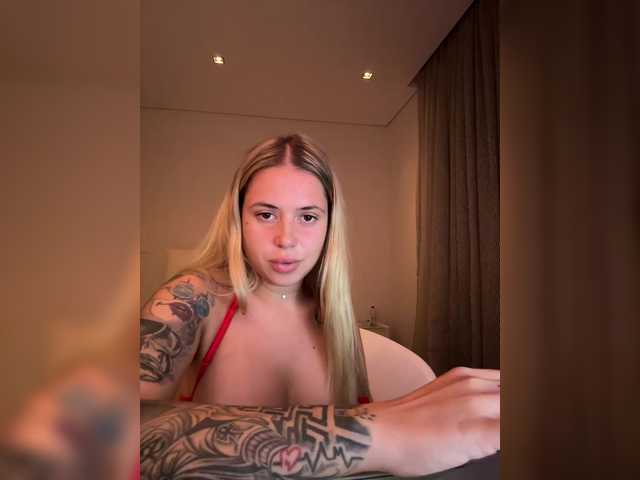 Sex chat gratuit in direct cu Rosalliaa pe BongaCams