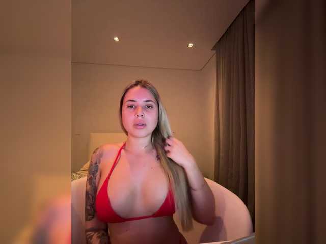 Sex chat gratuit in direct cu Rosalliaa pe BongaCams