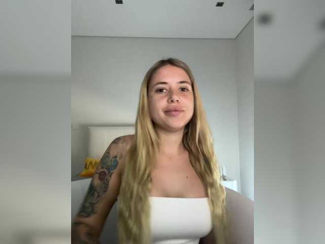Sex chat gratuit in direct cu Rosalliaa pe BongaCams