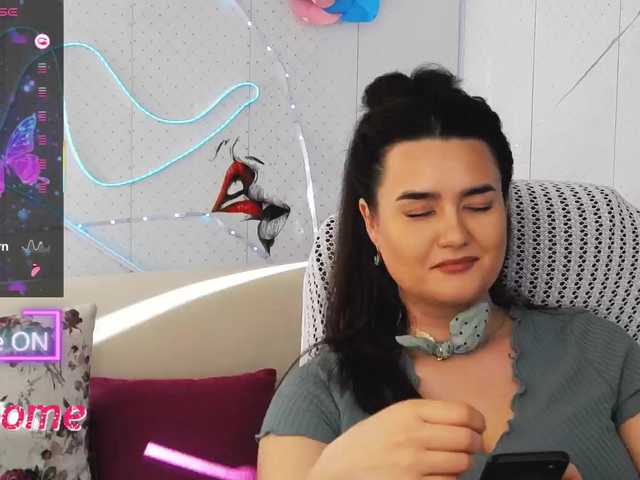 WickedButShy's BongaCams show and profile