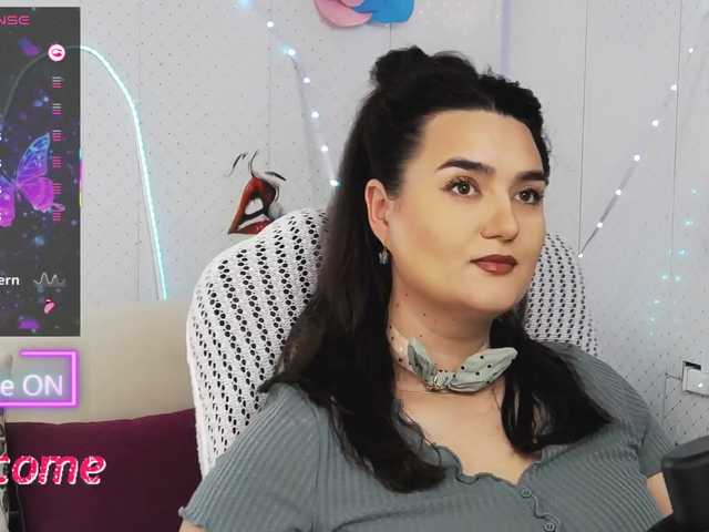 WickedButShy's BongaCams show and profile