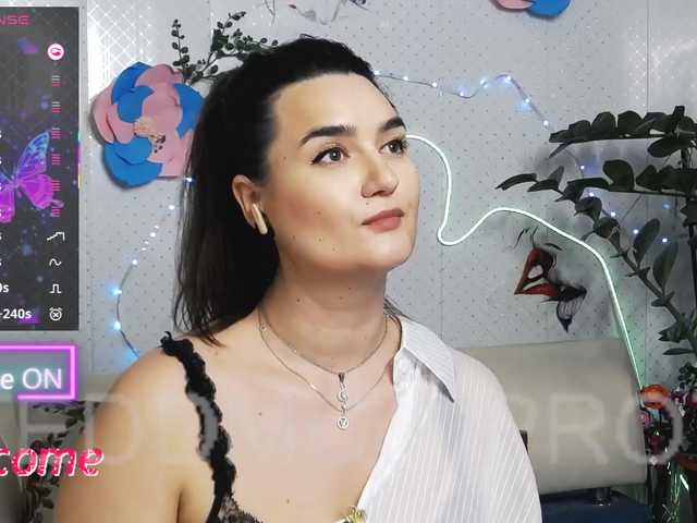 WickedButShy's BongaCams show and profile