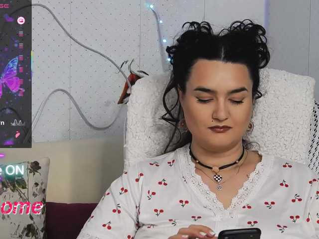 WickedButShy's BongaCams show and profile