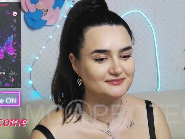 WickedButShy's BongaCams show and profile