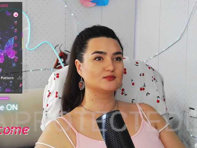 WickedButShy's BongaCams show and profile