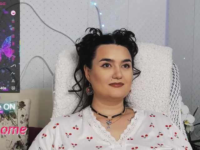 WickedButShy's BongaCams show and profile