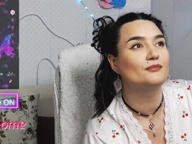 WickedButShy's BongaCams show and profile