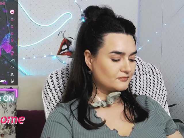 WickedButShy's BongaCams show and profile