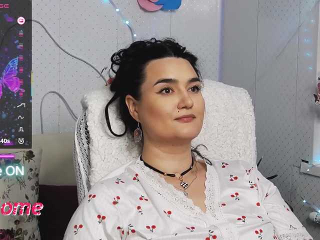 WickedButShy's BongaCams show and profile