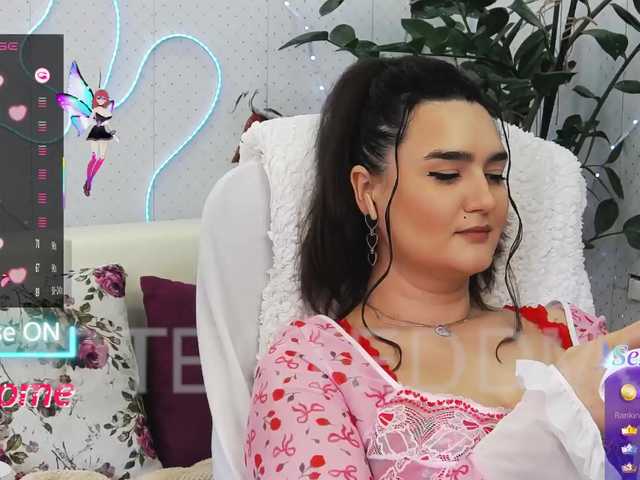 WickedButShy's BongaCams show and profile