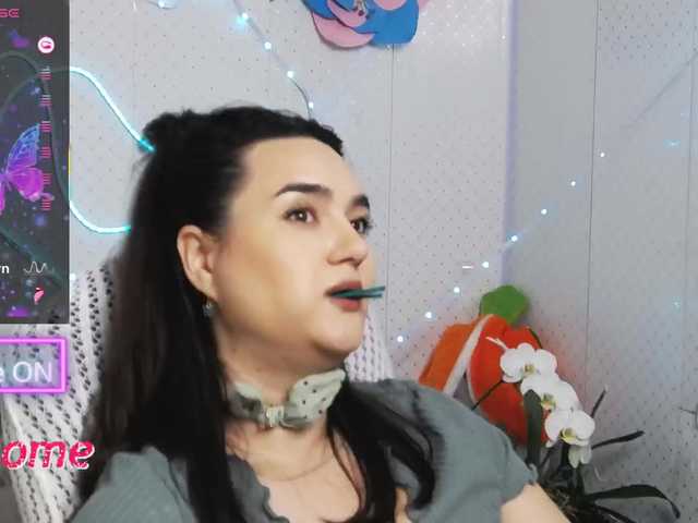 WickedButShy's BongaCams show and profile