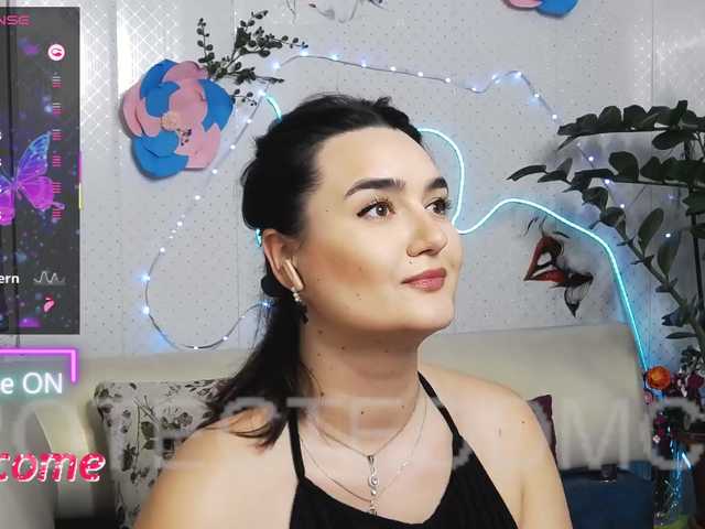 WickedButShy's BongaCams show and profile