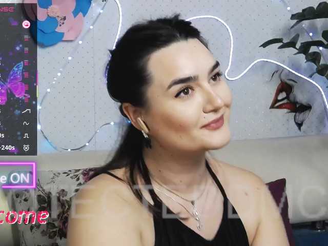 WickedButShy's BongaCams show and profile