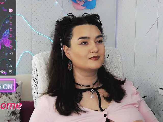 WickedButShy's BongaCams show and profile