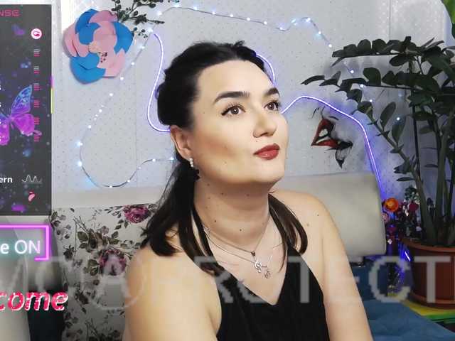 WickedButShy's BongaCams show and profile