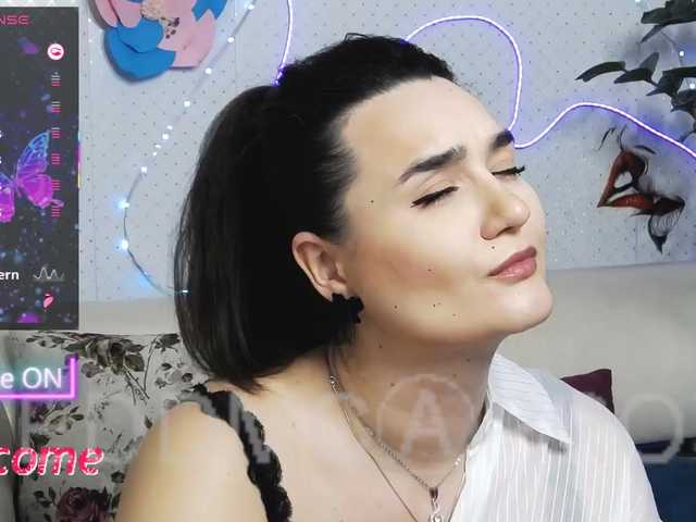 WickedButShy's BongaCams show and profile