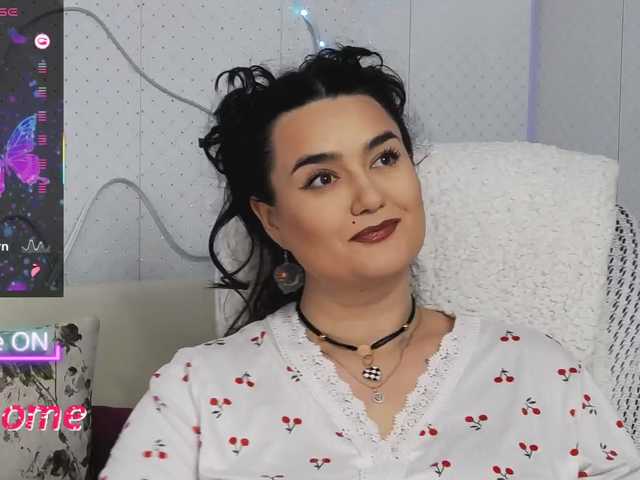 WickedButShy's BongaCams show and profile