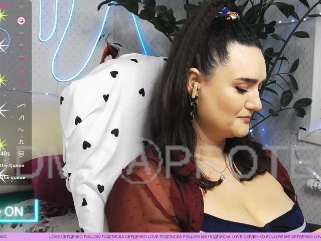 WickedButShy's BongaCams show and profile