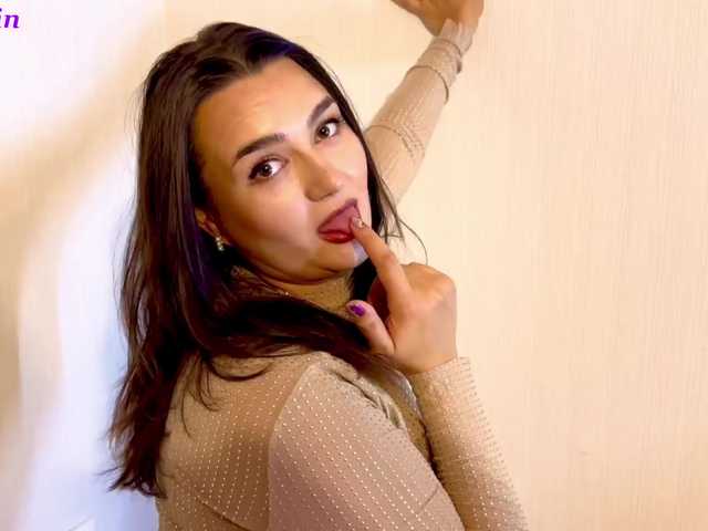 WickedButShy's BongaCams show and profile