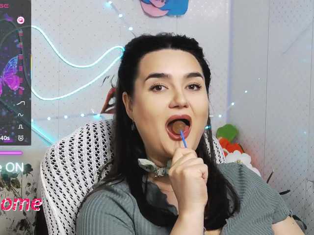 WickedButShy's BongaCams show and profile