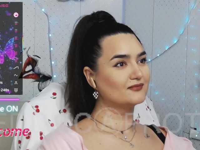 WickedButShy's BongaCams show and profile