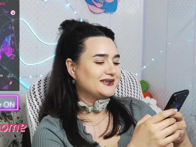 WickedButShy's BongaCams show and profile