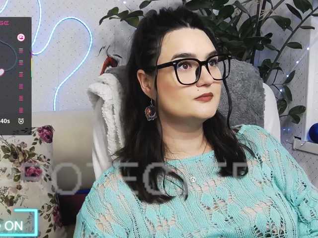 WickedButShy's BongaCams show and profile