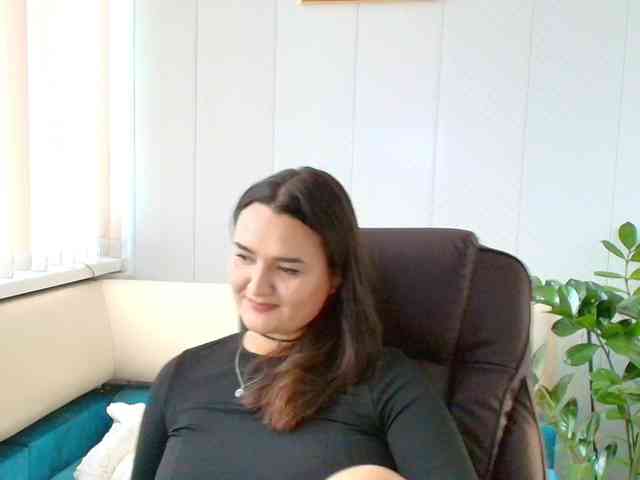 LinaCrave webcam