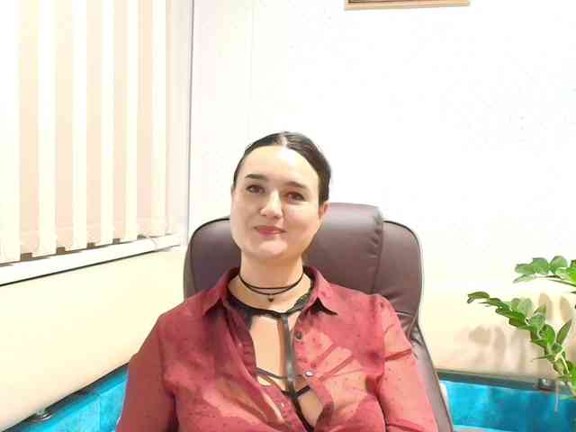 LinaCrave webcam