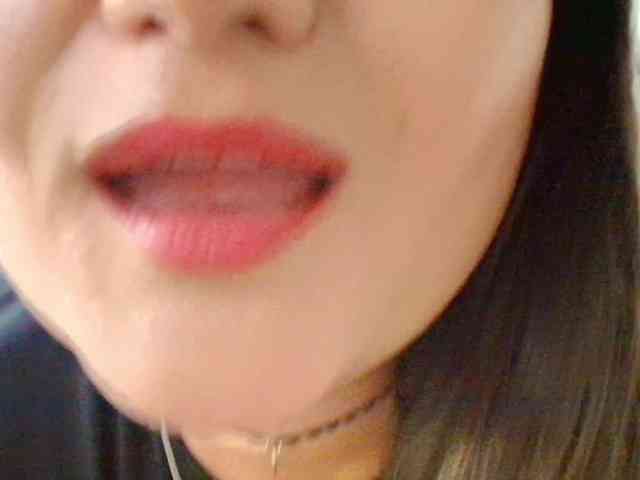 LinaCrave webcam