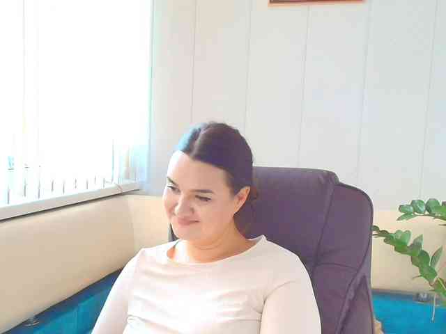 LinaCrave webcam