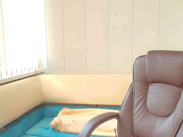 LinaCrave webcam