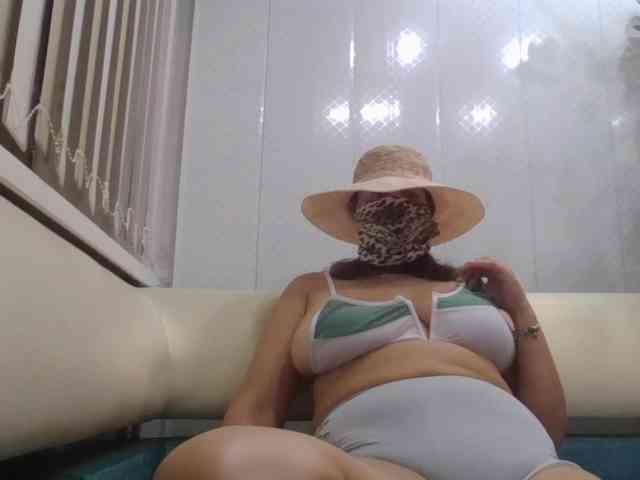 WickedButShy webcam