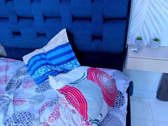 chat room SECRET-ROOM-