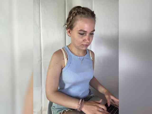 alicelaff webcam