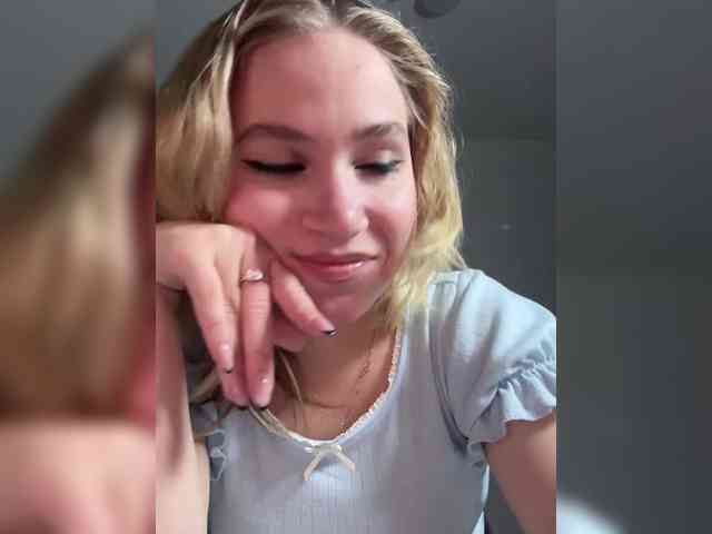 alicelaff webcam