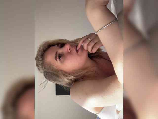 alicelaff webcam