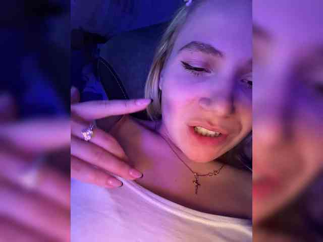 alicelaff webcam