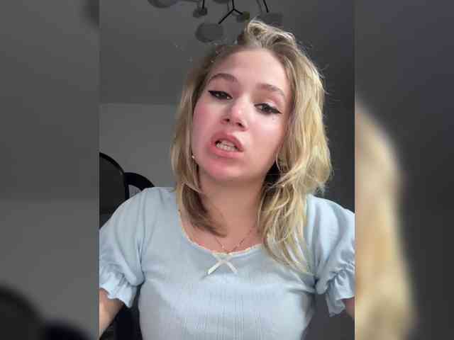alicelaff webcam