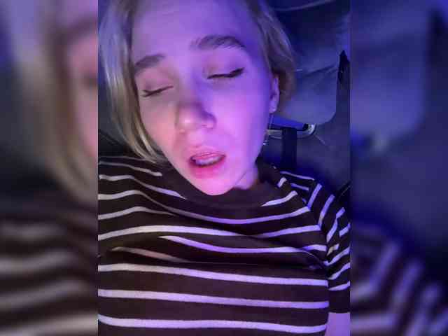 alicelaff webcam