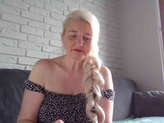Mellica Live Webcam on BongaCams