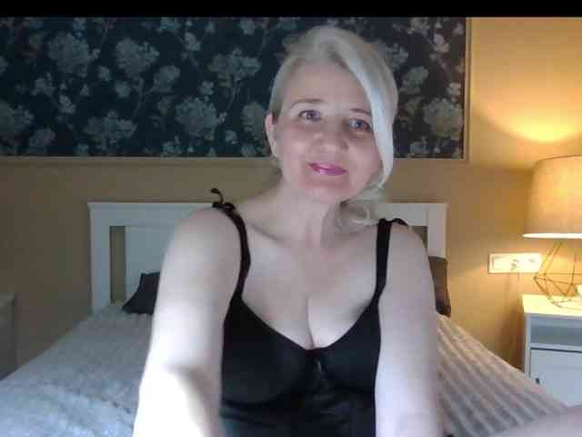 Mellica's webcam live show