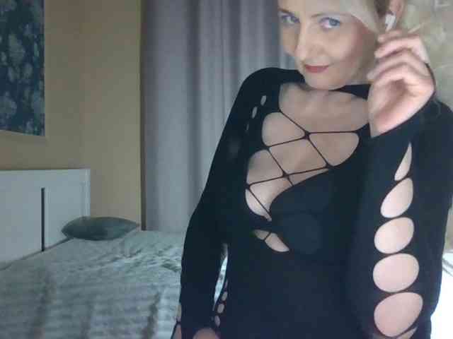 Mellica Live Webcam on BongaCams