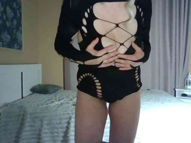 Mellica Live Webcam on BongaCams