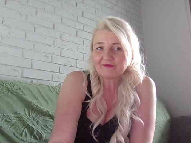 live voyeur Mellica